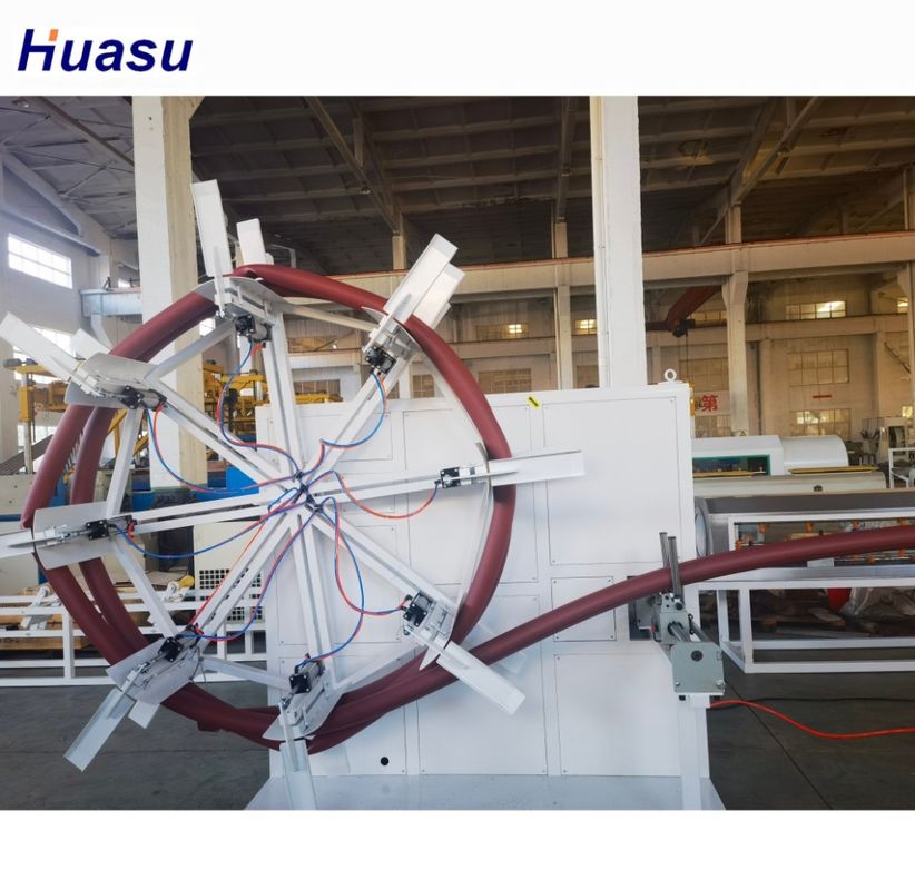 خط إخراج أنابيب Hdpe ذات الجدار الصلب الذي يتم التحكم به بواسطة PLC للحلول متعددة الاستخدامات وقابلة للتخصيص