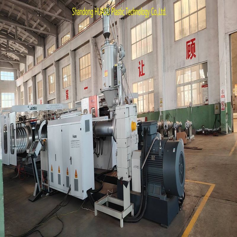 يمكن تخصيص 60-2000kg/h سعة خط طحن أنابيب الموجات مزدوجة الجدار مع نظام سيمانس PLC و Corrugator الأفقي