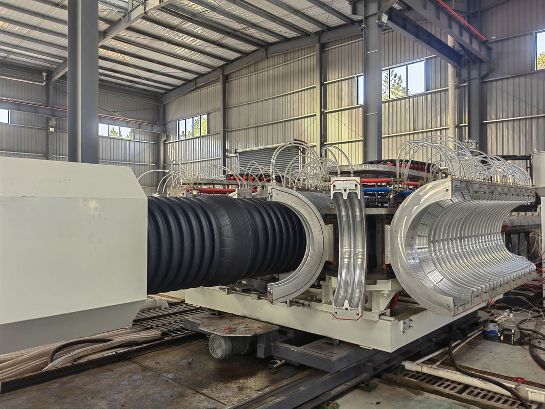 قطر 32-1500mm خط إنتاج الأنابيب الموجة ذات الجدار المزدوج مع مواد المسمار 38CrMoALA