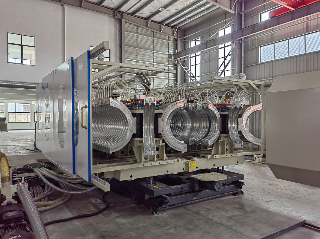 PE / PP / PVC خط اسطواق الأنبوب المزدوج الجدار المزدوج مع مواد المسمار 38CRMOALA ومحرك Siemens