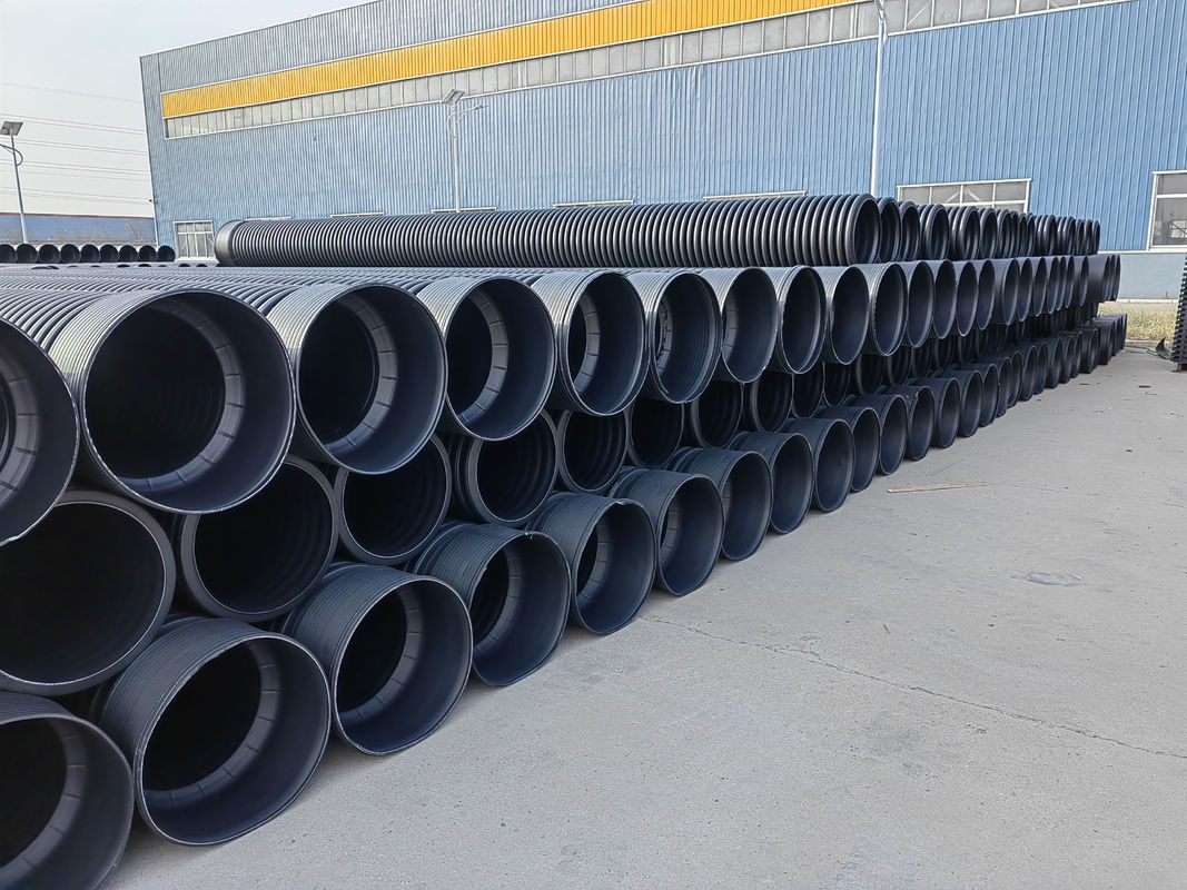 PE / PP / PVC خط اسطواق الأنبوب المزدوج الجدار المزدوج مع مواد المسمار 38CRMOALA ومحرك Siemens