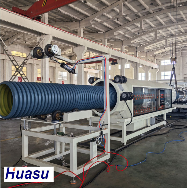 خط إنتاج بثق الأنابيب المموجة مزدوجة الجدار لـ PE PP PVC 380 فولت جهد مخصص