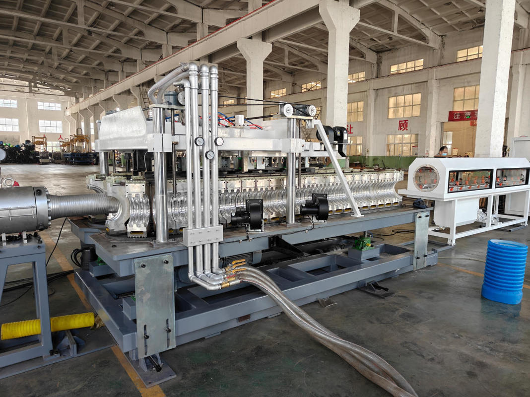 خط إنتاج أنابيب مموجة أحادية الجدار 75-250 مم مع سرعة إنتاج قصوى تبلغ 15 متر/دقيقة وجهد كهربائي 220-440 فولت