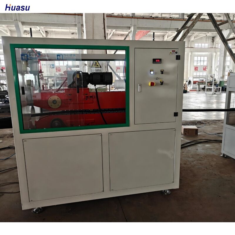 خط إنتاج بثق الأنابيب المموجة ذات الجدار الواحد عالية الدقة مع أنظمة التغذية الأوتوماتيكية والتبريد المائي