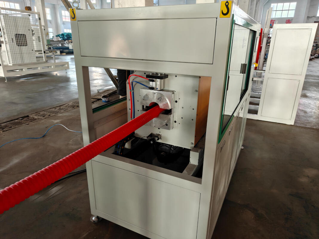 تبريد المياه خط إخراج الأنابيب المموجة ذات الجدار الواحد مع محرك سيمنز الرئيسي ونظام تحكم PLC