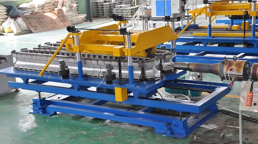 SBG-250 Single حائط المموج يضخ Extrusion Line ل PE / PP / PA / PVC الصنوبر