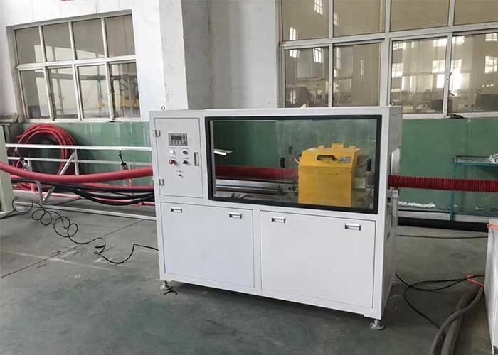 PP PE DWC الأنابيب المموجة ماكينة تبريد الهواء آلة بثق الأنابيب البلاستيكية