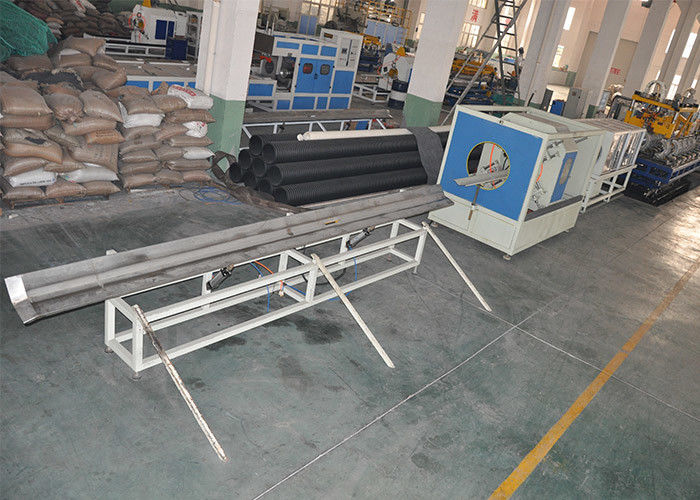 خط إنتاج الأنابيب المموجة PE المغلفة للكابلات 250mm 90KW