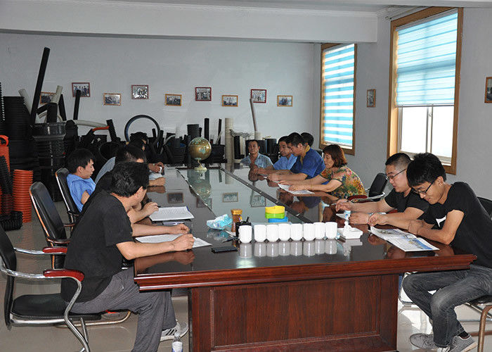 خط بثق الأنابيب المموجة مزدوجة الجدار للصرف الصحي لشوارع الحقول