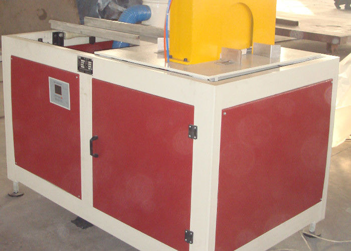 PP PVC PE معدات إنتاج خيوط الأنابيب المموجة 300-400kg / h