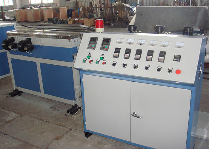 البلاستيك UPVC PVC CPVC الأنابيب HDPE PPR PE PP أنابيب المياه الكهربائية أنبوب خرطوم خط إنتاج البثق